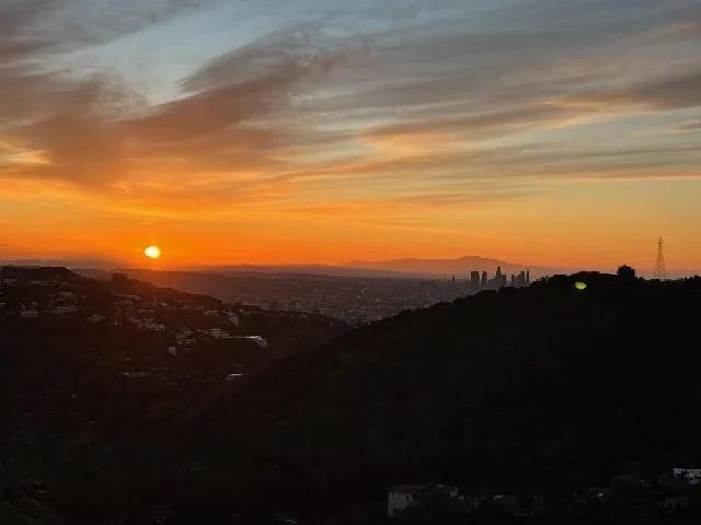 8656 Skyline, Los Angeles, CA 90046