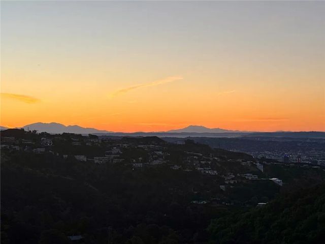 8656 Skyline, Los Angeles, CA 90046