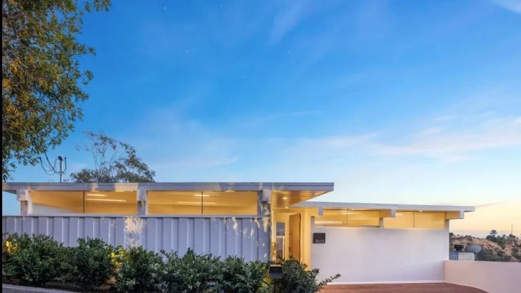 8656 Skyline, Los Angeles, CA 90046