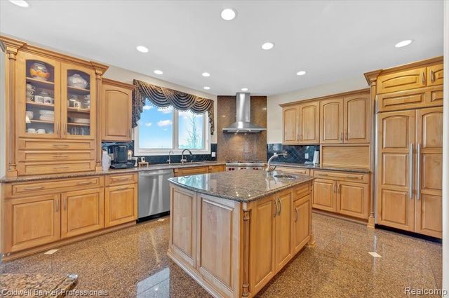 4359 Longview Drive, Lapeer, MI 48446