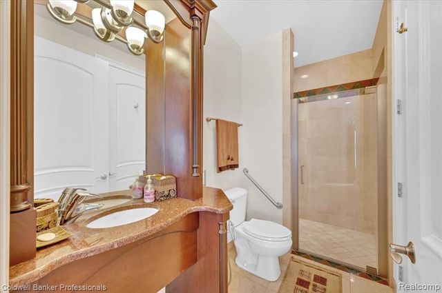 4359 Longview Drive, Lapeer, MI 48446