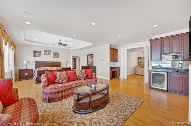 4359 Longview Drive, Lapeer, MI 48446
