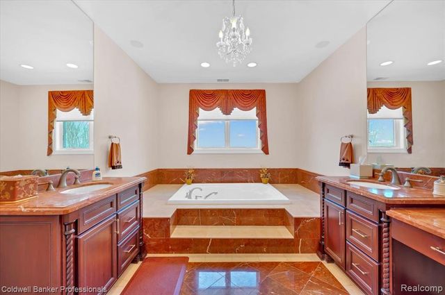 4359 Longview Drive, Lapeer, MI 48446