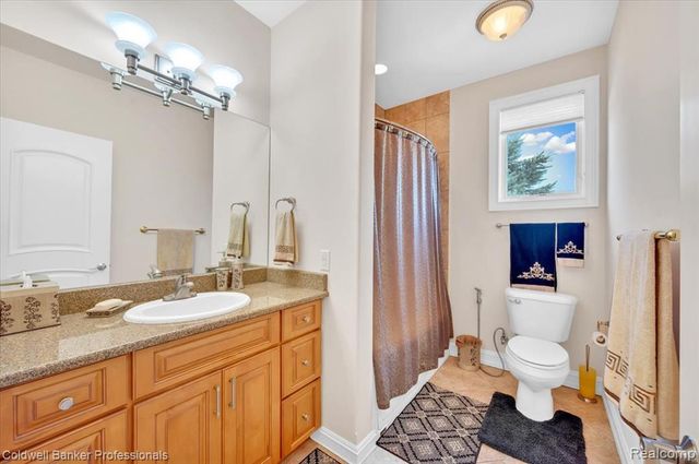 4359 Longview Drive, Lapeer, MI 48446