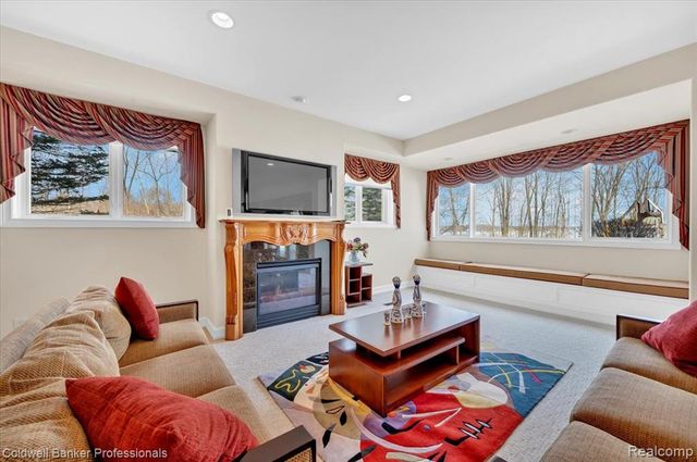 4359 Longview Drive, Lapeer, MI 48446