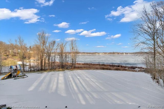 4359 Longview Drive, Lapeer, MI 48446