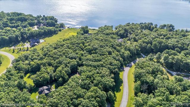 4359 Longview Drive, Lapeer, MI 48446
