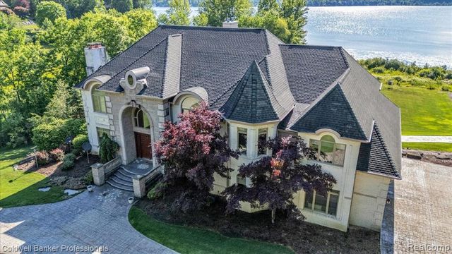 4359 Longview Drive, Lapeer, MI 48446