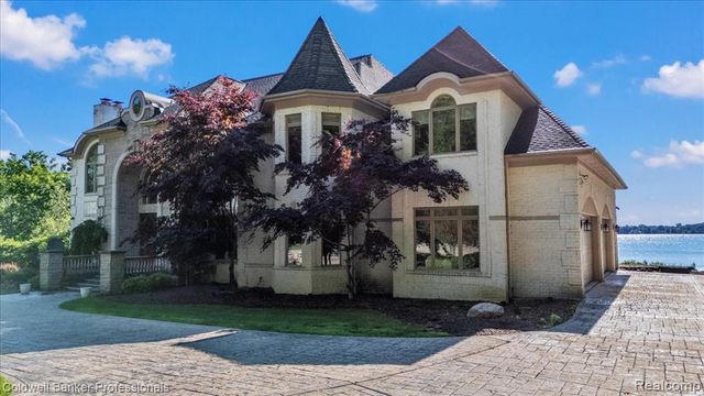 4359 Longview Drive, Lapeer, MI 48446