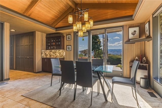 218 Sunnyslope Heights Road, Wenatchee, WA 98801