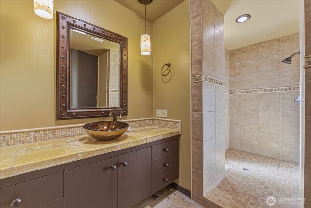 218 Sunnyslope Heights Road, Wenatchee, WA 98801