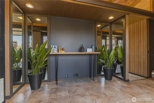 218 Sunnyslope Heights Road, Wenatchee, WA 98801