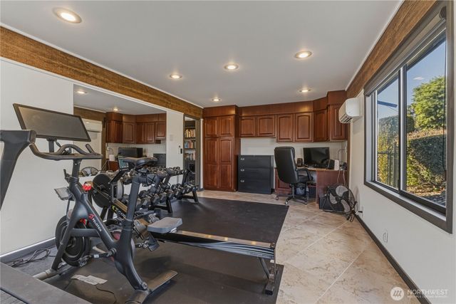 218 Sunnyslope Heights Road, Wenatchee, WA 98801