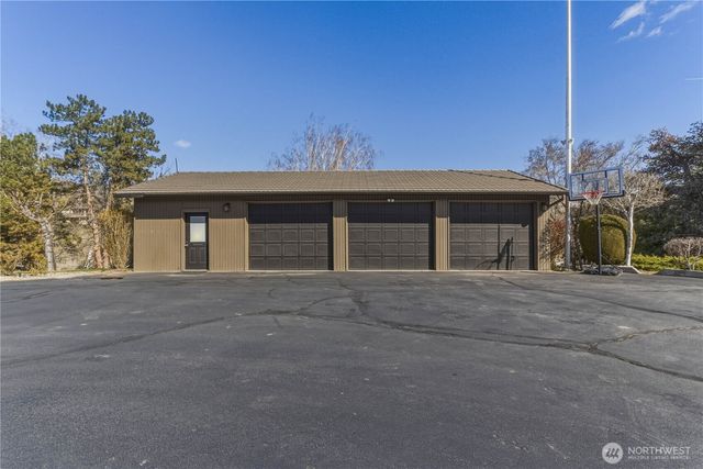 218 Sunnyslope Heights Road, Wenatchee, WA 98801