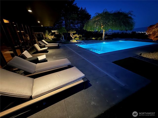 218 Sunnyslope Heights Road, Wenatchee, WA 98801