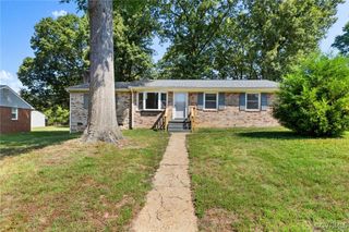 3040 Rushton Rd, North Chesterfield, VA 23237