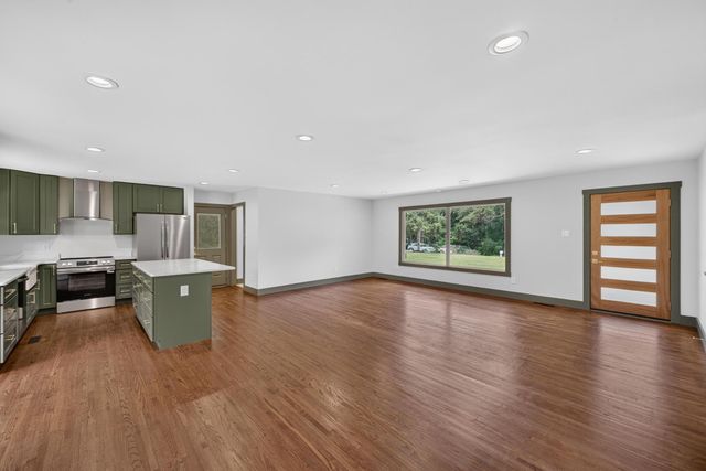1425 Pine Log Road, Aiken, SC 29803