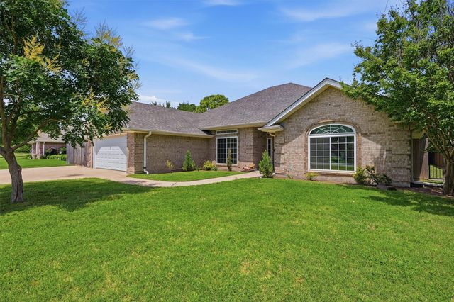 912 Wheeler Creek Drive, Gainesville, TX 76240
