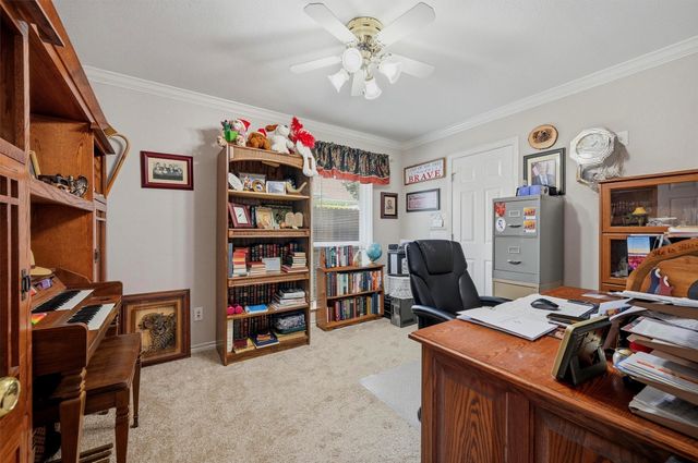 912 Wheeler Creek Drive, Gainesville, TX 76240