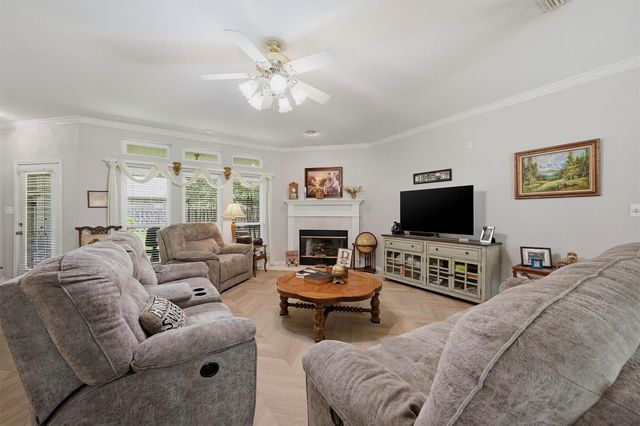 912 Wheeler Creek Drive, Gainesville, TX 76240