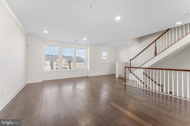 44027 ETNA TER, Chantilly, VA 20152