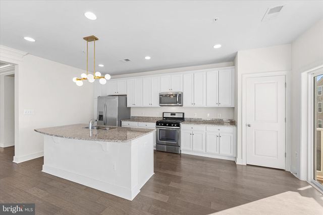 44027 ETNA TER, Chantilly, VA 20152