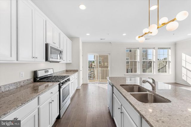 44027 ETNA TER, Chantilly, VA 20152