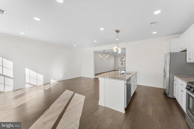 44027 ETNA TER, Chantilly, VA 20152