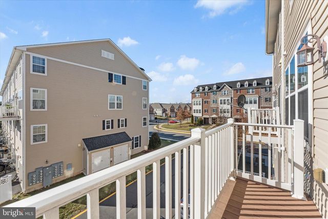 44027 ETNA TER, Chantilly, VA 20152