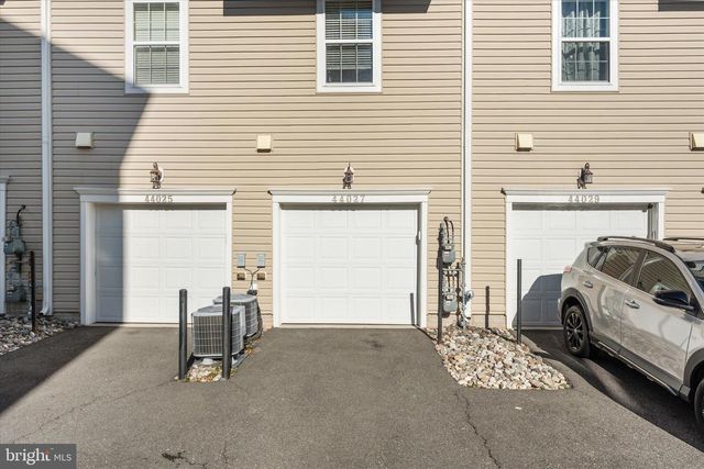 44027 ETNA TER, Chantilly, VA 20152