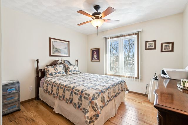 870 47th Avenue 2, East Moline, IL 61244