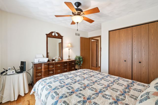 870 47th Avenue 2, East Moline, IL 61244