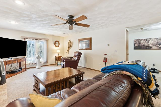 870 47th Avenue 2, East Moline, IL 61244