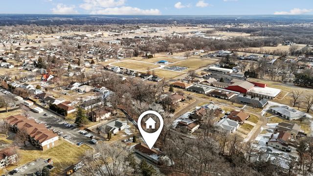 870 47th Avenue 2, East Moline, IL 61244