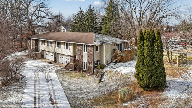 870 47th Avenue 2, East Moline, IL 61244