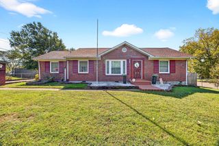 510 Needmore Rd, Clarksville, TN 37040