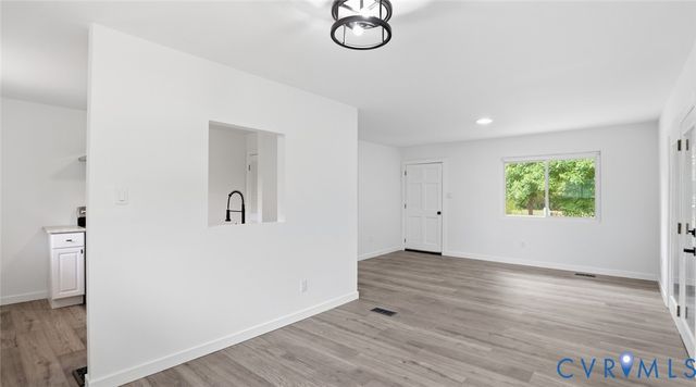 5431 W Hundred Rd, Chester, VA 23831