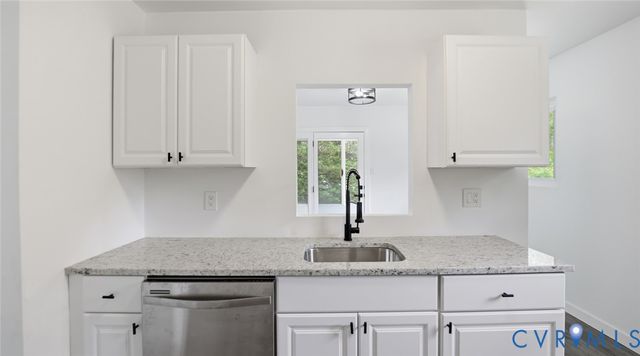5431 W Hundred Rd, Chester, VA 23831