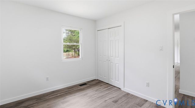 5431 W Hundred Rd, Chester, VA 23831