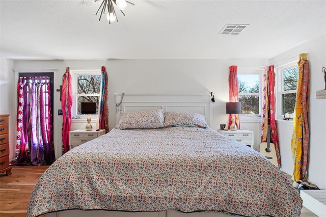 6000 Broadmoor Avenue, Oklahoma City, OK 73132