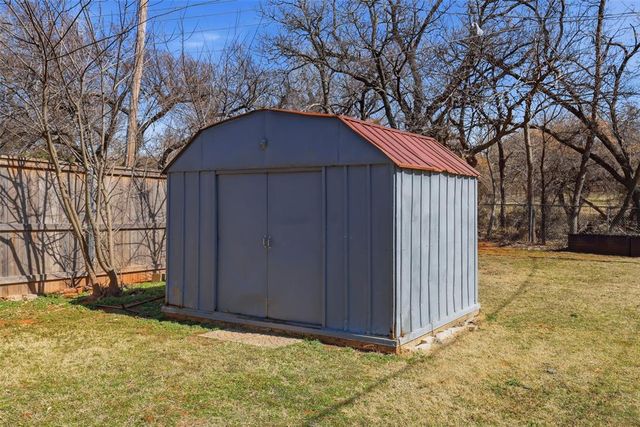 6000 Broadmoor Avenue, Oklahoma City, OK 73132