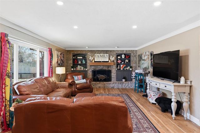 6000 Broadmoor Avenue, Oklahoma City, OK 73132