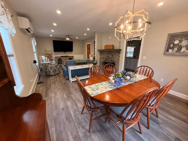 446 Lindsey St, Attleboro, MA 02703