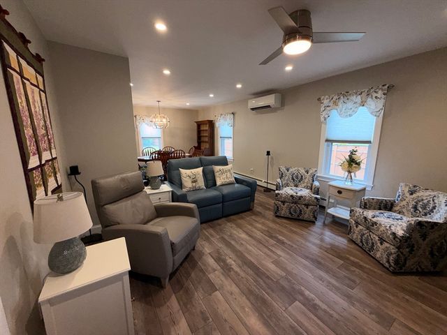 446 Lindsey St, Attleboro, MA 02703