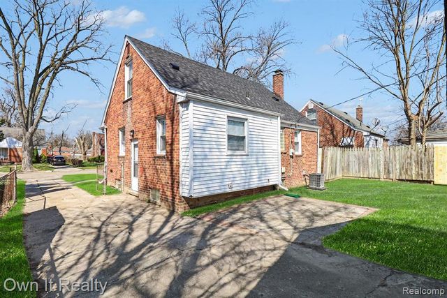 12066 Bramell, Redford, MI 48239