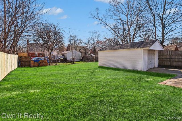 12066 Bramell, Redford, MI 48239