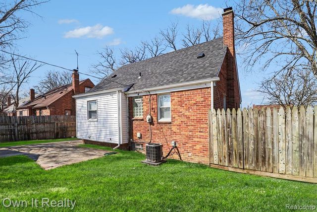 12066 Bramell, Redford, MI 48239