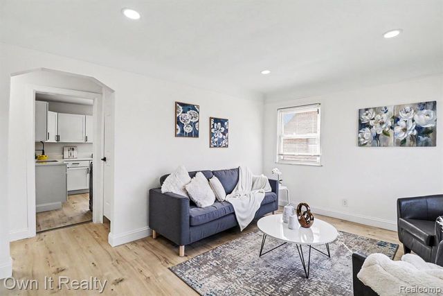 12066 Bramell, Redford, MI 48239