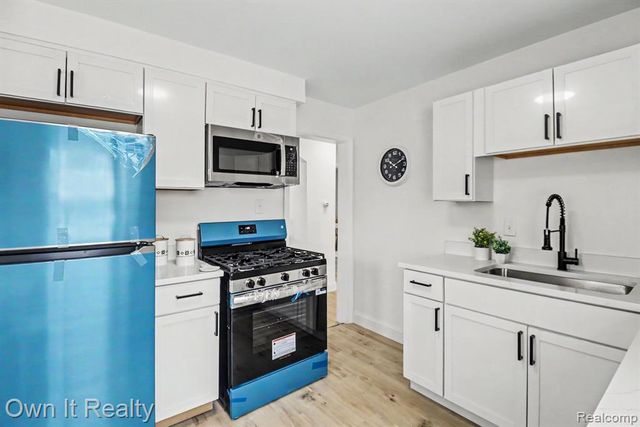 12066 Bramell, Redford, MI 48239