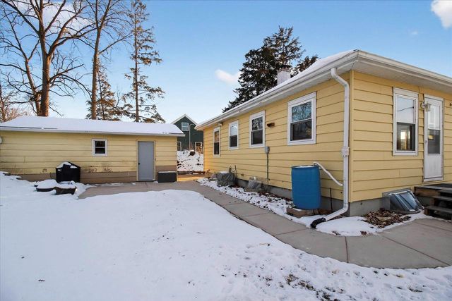 725 Berry Street, Stoughton, WI 53589